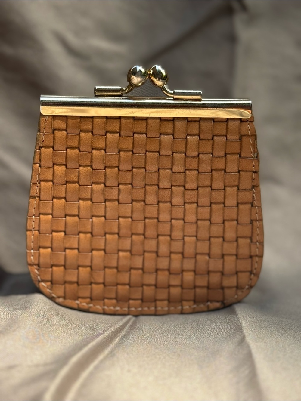 Vintage 1990s Talbots Basketweave Kiss-Lock Coin Purse